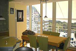 Двухуровневая 4-комнатная квартира на море