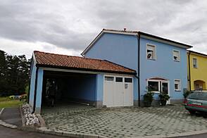 Хрпелье с террасой на крыше