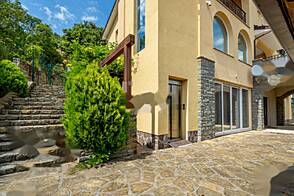 Резиденция, Корте