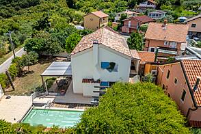 Жилище в Изоле