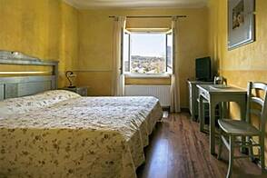 Дом в Крас, Шторе.