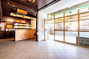 Копер, квартира с 5 или более комнатами