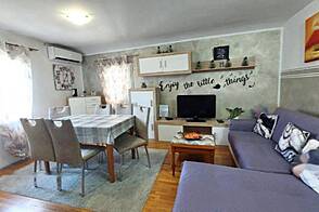 Квартира с тремя комнатами в Копере