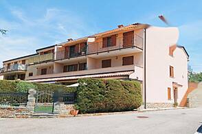 Дом с четырьмя комнатами в Новое Плавье