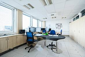 Коммерческая площадь, хранилище Стење