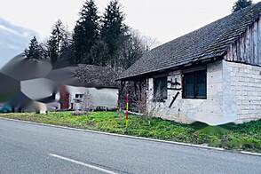 Здание в Севнице