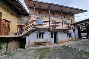 Квартира с террасой Тубле при Комне