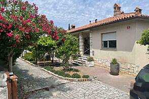 Дом в Копере Семеделе