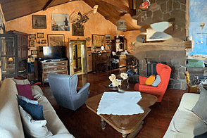 Дом в два этажа, расположенный на улице Гарибальди