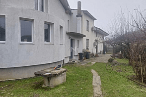 Двухквартирный дом в Чернелаваце