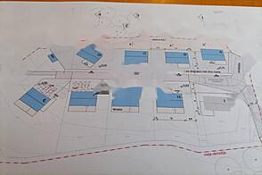 Земельный участок в районе Бесница, располагается в живописной и тихой местности.