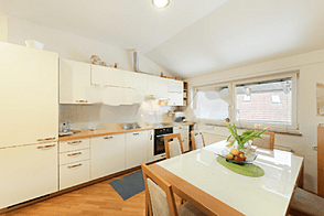 Загородный дом с террасой в Моще.