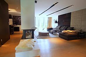 Здание, Любляна Мо́сте