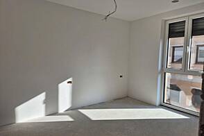 Квартира с тремя комнатами Поле