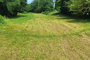 Земельный участок для сельскохозяйственных нужд в Хлебце