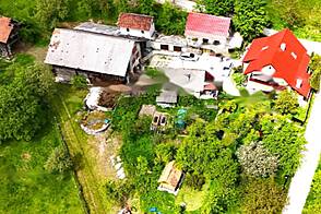 Дом и хозяйство Камник, район Трояне