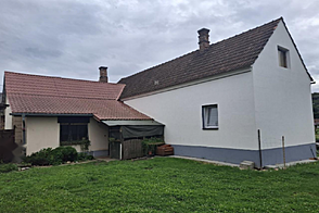 Жилище в Доманьшевцах