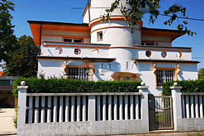 Дом, Бежиград, Любляна