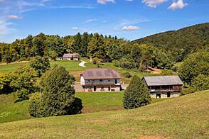 Резиденция, фермерское хозяйство Сеново, Доброва.