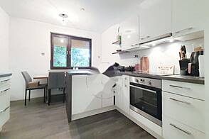 Дом на два этажа в Новой Любляне, район Бежиград.