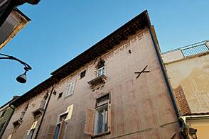 Квартира с пятью или более комнатами, расположенная в Копере, на Гортановом тргу.