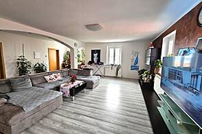 Дом с пятью или более комнатами