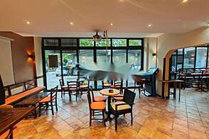 Шишка, офисное здание