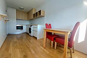 Однокомнатная квартира на улице Поле, Слапе.