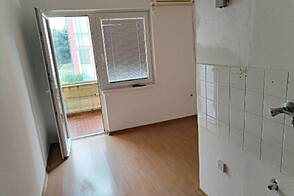 Двухкомнатная квартира в Изоле