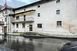 Подкрайский дом с террасой