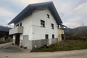 Дом, Нижние Водале, Тржишче.