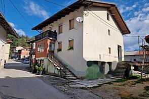 Дуплекс в Ливеке, расположенный в деревне