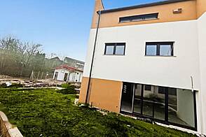 Новый Брод трёхэтажный дом