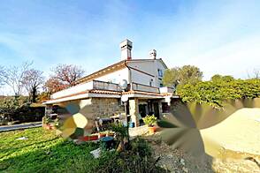 Дом на два этажа в Бошамарине