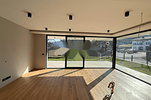 Трехкомнатная квартира в Новых Станежиче.