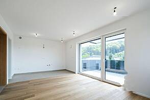 Квартира с тремя комнатами в Бежиграде.