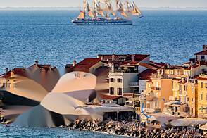 Квартира с двумя комнатами на побережье