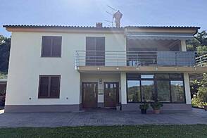 Квартира с пятью комнатами в Ванганьели