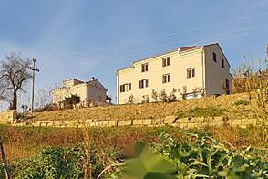 Квартира с четырьмя комнатами в поселке Новые Сечовля.