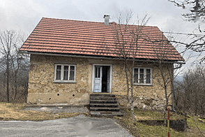 Дом, находящийся в Врх при Фари