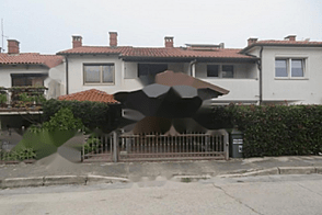 В Ягодье дом с террасой