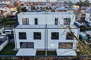 Дом на две семьи в Рожна Долина.