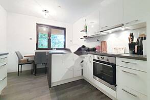 Дом в два этажа в районе Бежиград