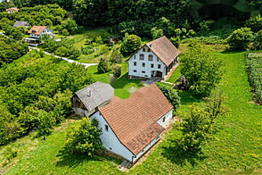 Дом, ферма Рифник