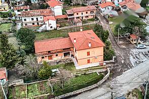 Дом и хозяйство Брестовица около Комну