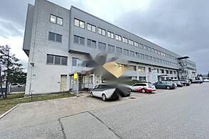 Коммерческое здание в Новом Ярше