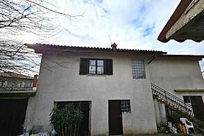 Парекагский дом из двух этажей