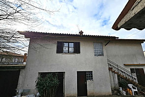 Парекагский дом из двух этажей