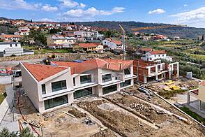 Новое Шмарье дом с террасой