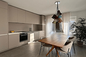 Квартира с четырьмя комнатами в Лубляне